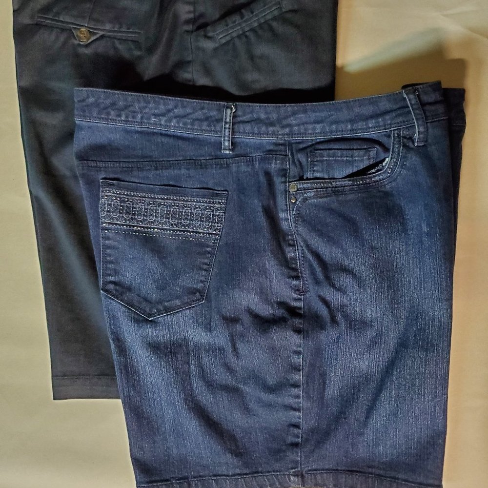 Women's Shorts Lot of 2 Size 14 Dockers Gloria VGC